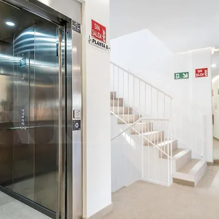 Delightful And Bright In Center By Rems Apartment