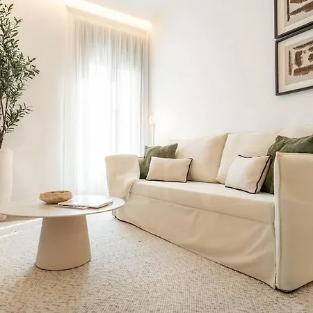 Delightful And Bright In Center By Rems Apartment *