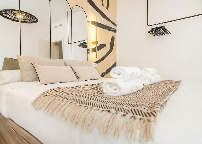 Daire Delightful And Bright In Center By Rems Málaga