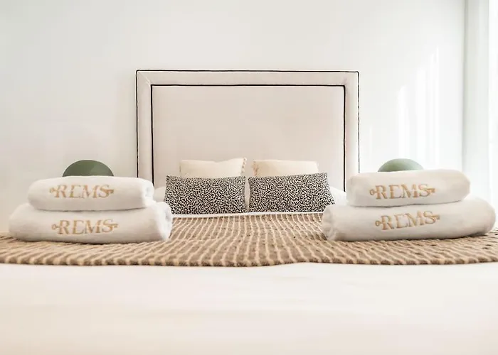 Daire Delightful And Bright In Center By Rems Málaga