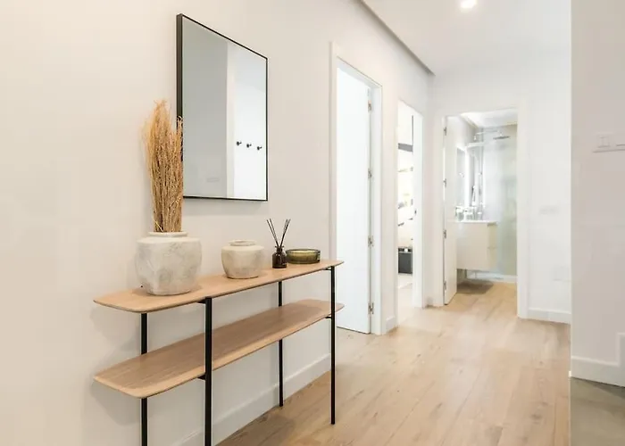 Daire Delightful And Bright In Center By Rems Málaga