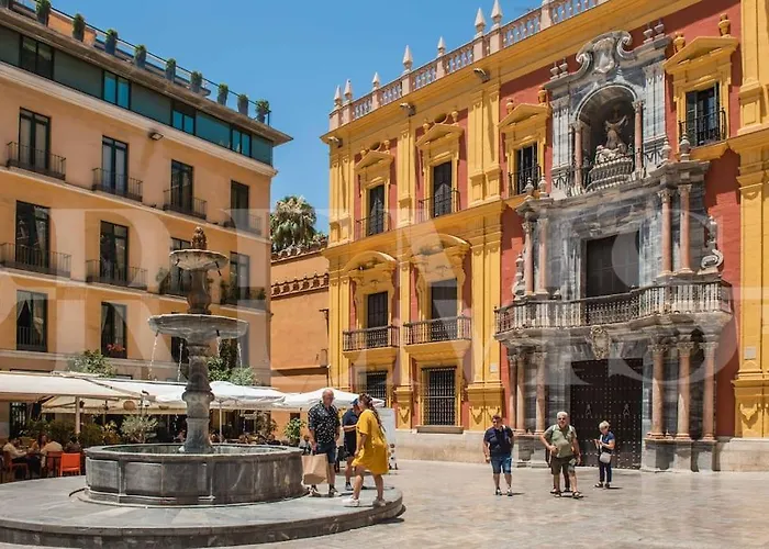 Delightful And Bright In Center By Rems Daire Málaga